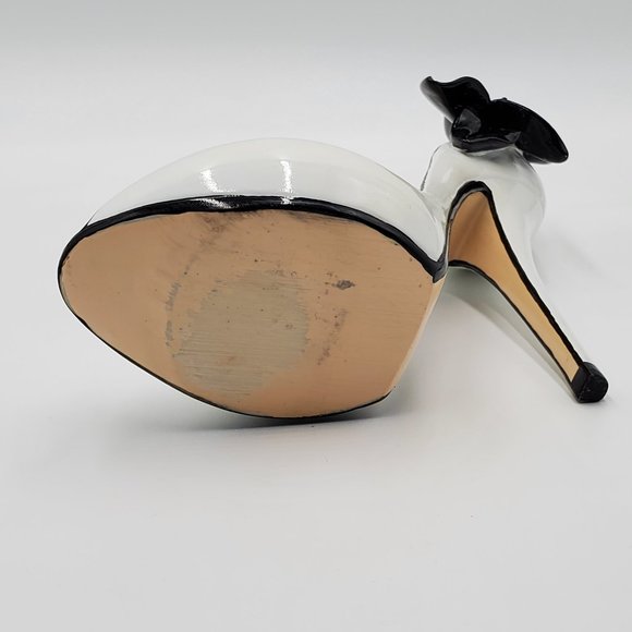 High Heel Wine Bottle Holder - Picture 13 of 14